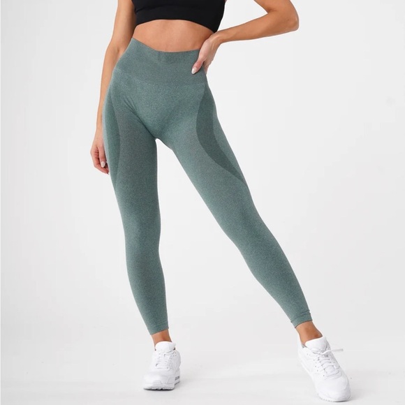 NVGTN Pants - NVGTN Forest Green Contour Seamless Leggings